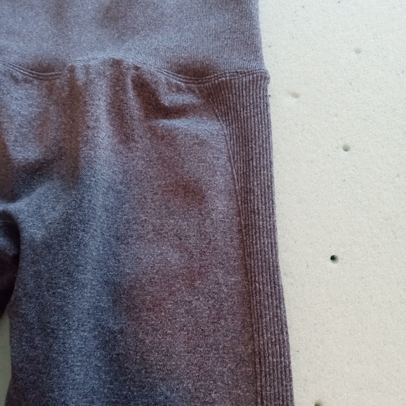 NWOT Bubble Butt Yoga Pants - Picture 11 of 14